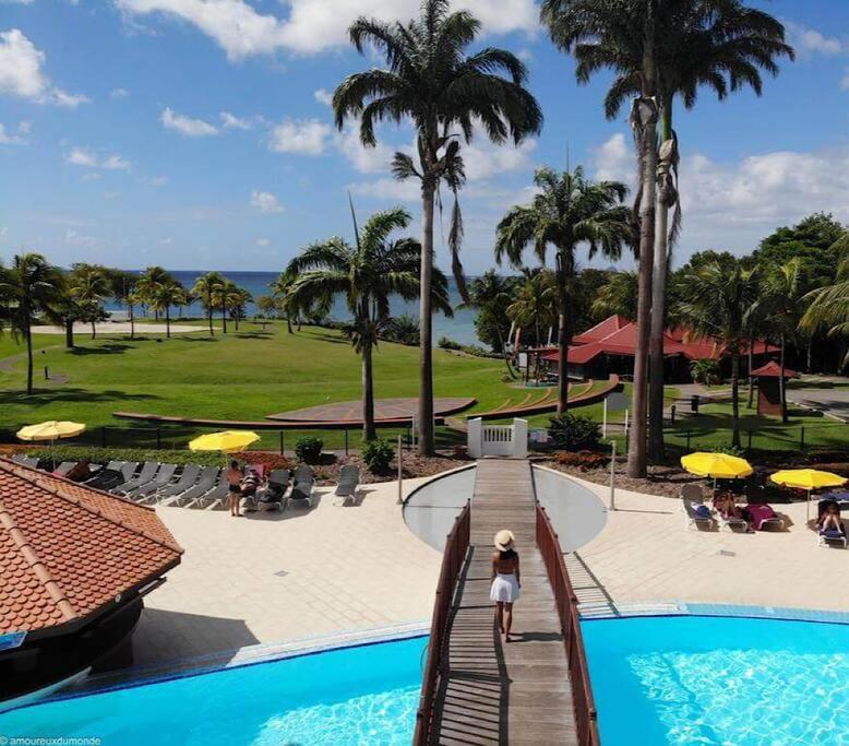 Studio Passion Camélia accès direct plage hôtel Pierre et Vacances 3 étoiles Sainte-Luce Extérieur photo
